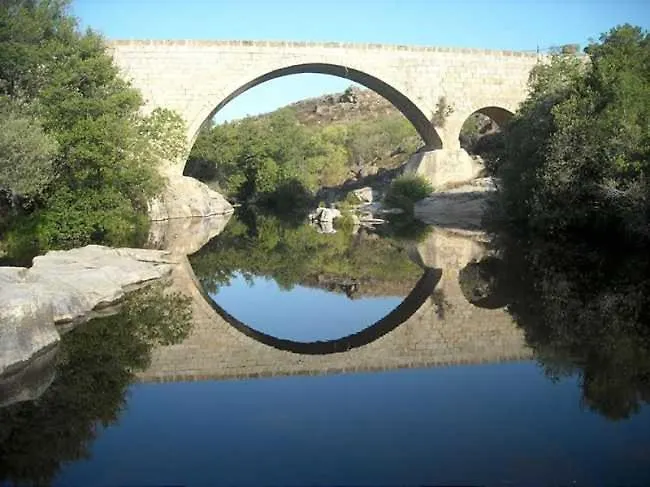 At Vinuelas 17 펜션 *